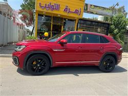 ڤۆڵکسواگن ئەتڵەس کرۆس سپۆرت
